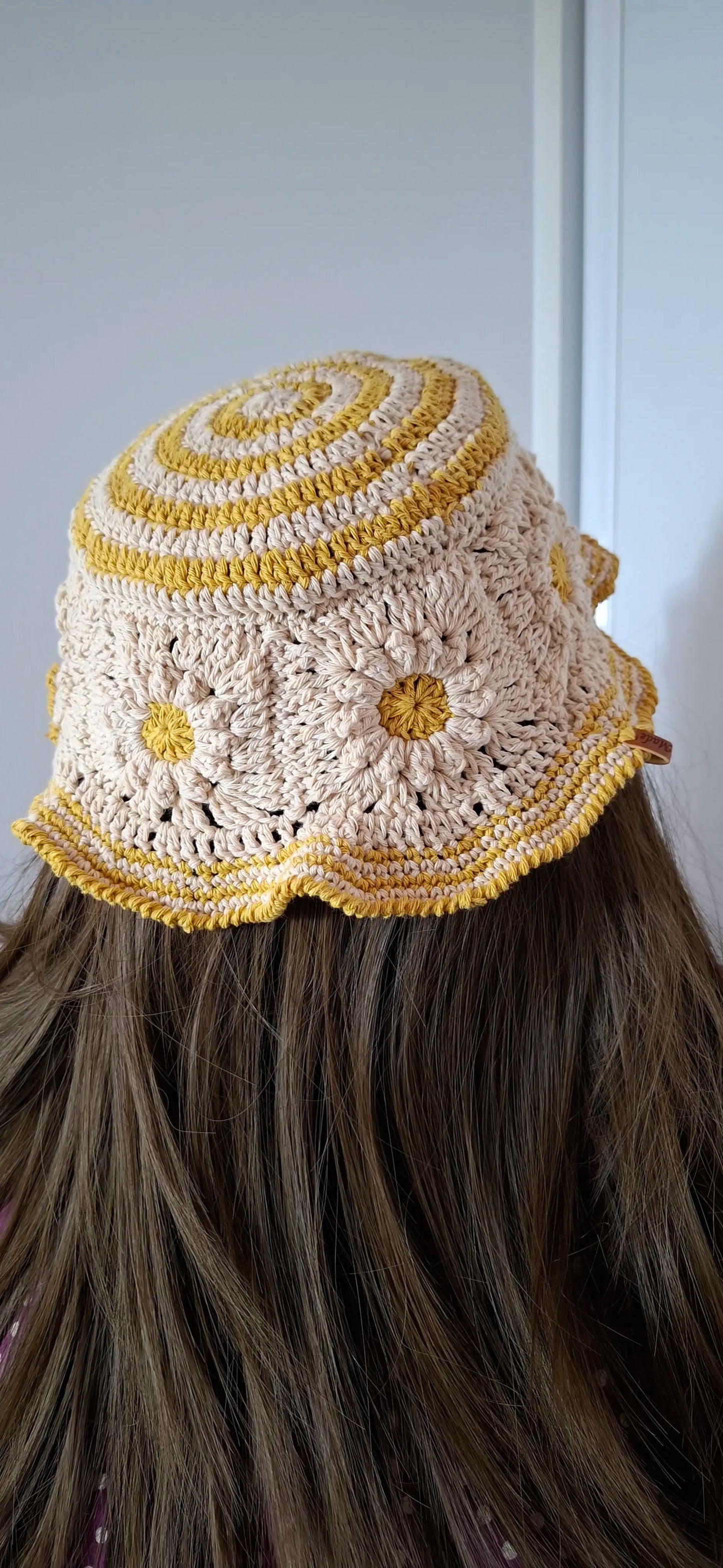 Kit Bucket Hat crochet DROPS Love You 7 - projeto primavera completo com fios e padrão digital